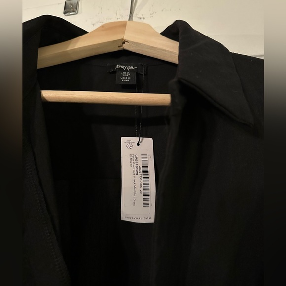 NastyGal Petite Knot Front V Neck Mini Shirt Dress - Picture 3 of 3